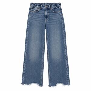 American Eagle Wide Leg High Rise Medium Wash jeans. Distressed hem Women 2.